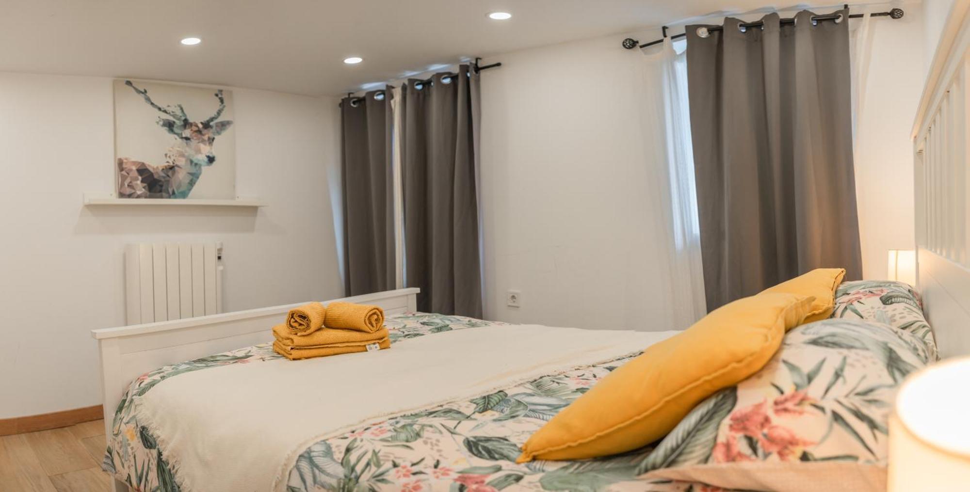 Aptos Cama Del Rey 2 Dormitorios Santander Extérieur photo